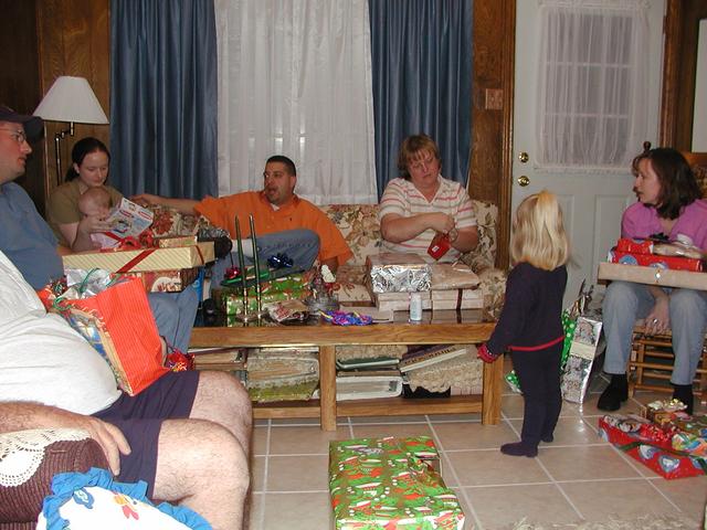 camera/2001/12(December)/12_29_Davis'_Christmas/640x480_PC290015.JPG