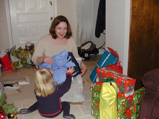 camera/2001/12(December)/12_29_Davis'_Christmas/640x480_PC290037.JPG