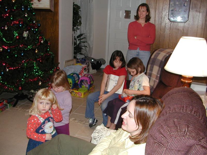 camera/2001/12(December)/12_30_Christmas_with_Morgans/800x600_PC300012.JPG