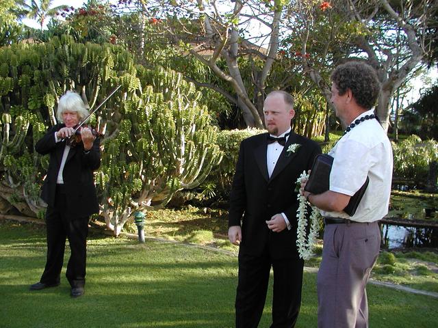 camera/2002/01(January)/01_23_Larry_and_Anne_Marie's_Wedding/640x480_p1230027.jpg