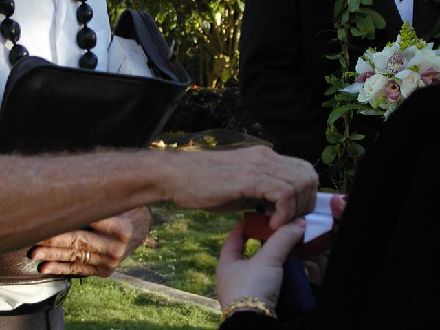 camera/2002/01(January)/01_23_Larry_and_Anne_Marie's_Wedding/640x480_p1230049.jpg