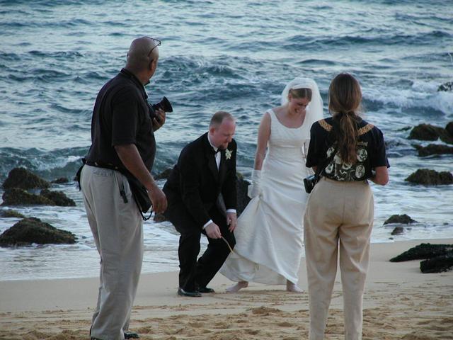 camera/2002/01(January)/01_23_Larry_and_Anne_Marie's_Wedding/640x480_p1230108.jpg