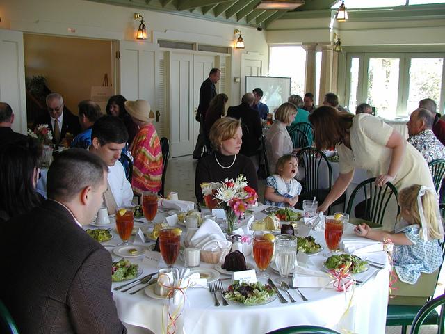 camera/2002/02(February)/02_23_Larry_and_Anne_Marie's_Reception/640x480_P2230018.JPG