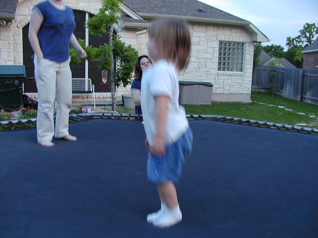 camera/2002/04(April)/04_19_Trampoline/1024x768_P4190040.JPG