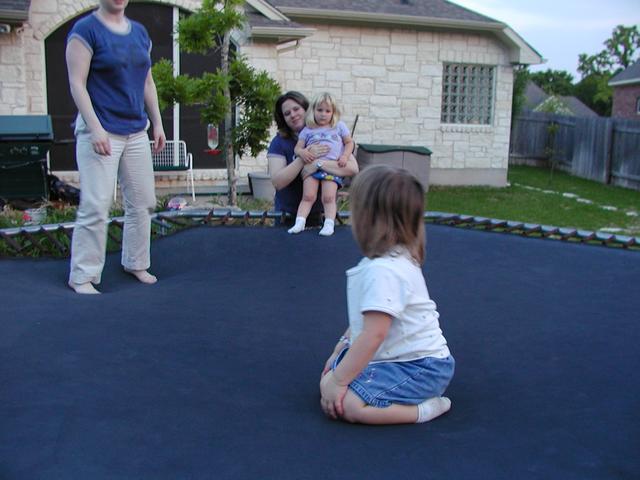 camera/2002/04(April)/04_19_Trampoline/640x480_P4190038.JPG