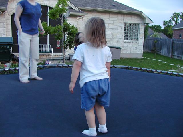 camera/2002/04(April)/04_19_Trampoline/640x480_P4190041.JPG