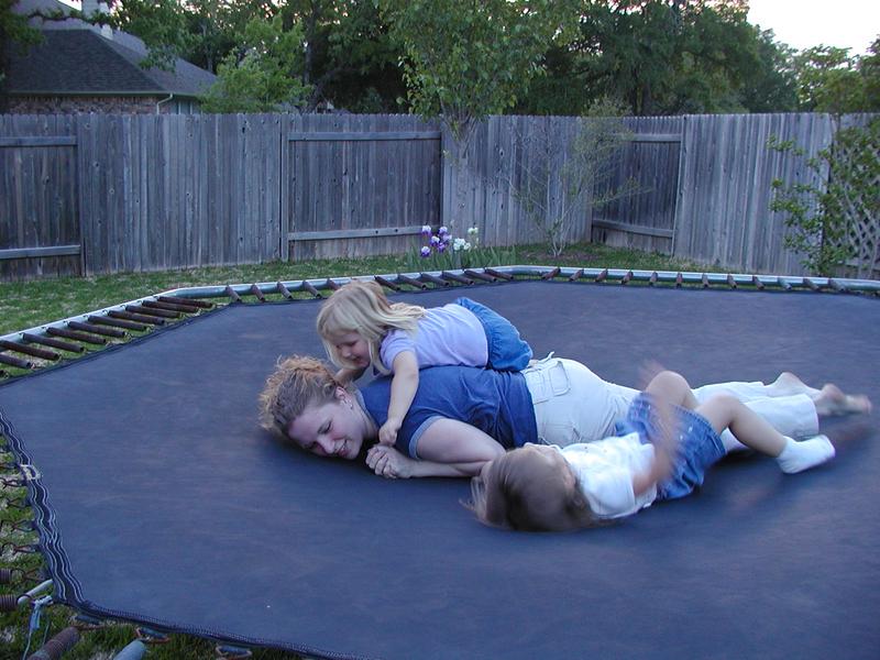 camera/2002/04(April)/04_19_Trampoline/800x600_P4190007.JPG