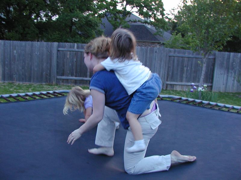 camera/2002/04(April)/04_19_Trampoline/800x600_P4190009.JPG