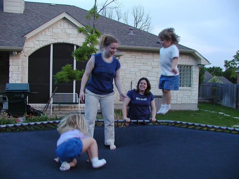 camera/2002/04(April)/04_19_Trampoline/800x600_P4190015.JPG