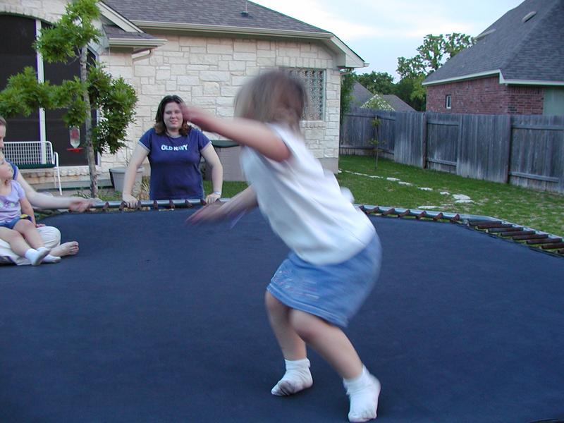 camera/2002/04(April)/04_19_Trampoline/800x600_P4190027.JPG