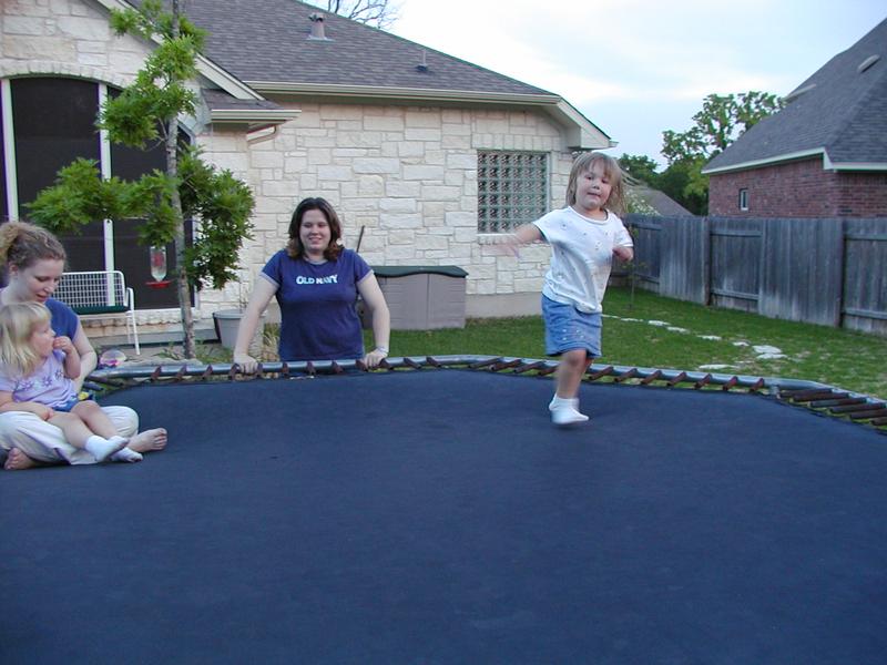 camera/2002/04(April)/04_19_Trampoline/800x600_P4190032.JPG