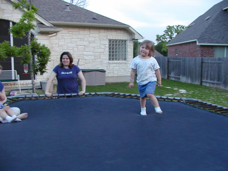 camera/2002/04(April)/04_19_Trampoline/800x600_P4190033.JPG