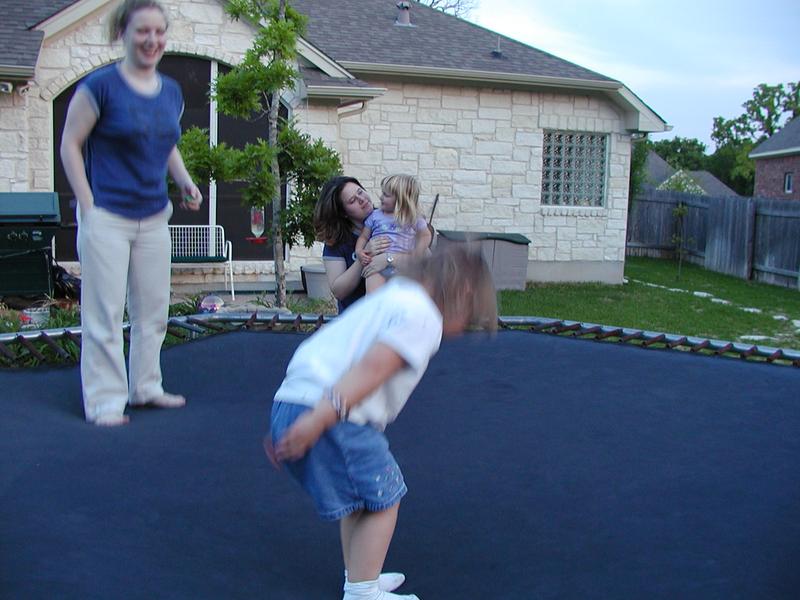 camera/2002/04(April)/04_19_Trampoline/800x600_P4190042.JPG