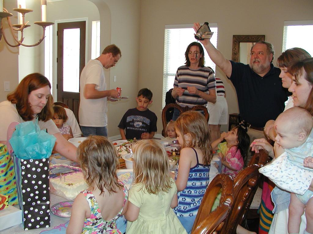 camera/2002/04(April)/04_20_McKenzie's_3rd_Birthday_Party/1024x768_P4200058.JPG