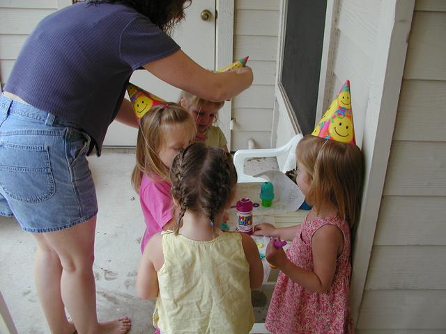 camera/2002/04(April)/04_28_Arianna's_3rd_Birthday_Party/640x480_P4280013.JPG