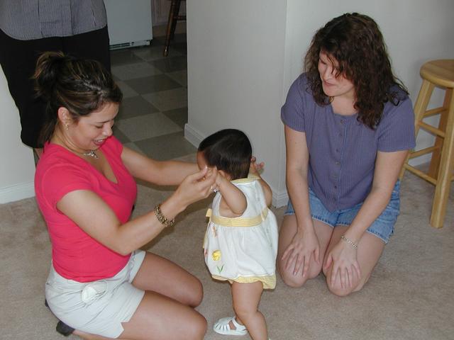camera/2002/04(April)/04_28_Arianna's_3rd_Birthday_Party/640x480_P4280026.JPG