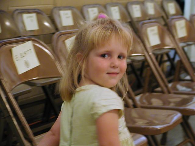 camera/2002/04(April)/04_28_Brittney's_Piano_Recital/640x480_P4280057.JPG