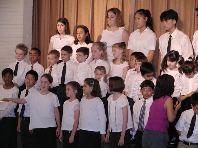 camera/2002/04(April)/04_28_Brittney's_Piano_Recital/640x480_P4280067.JPG