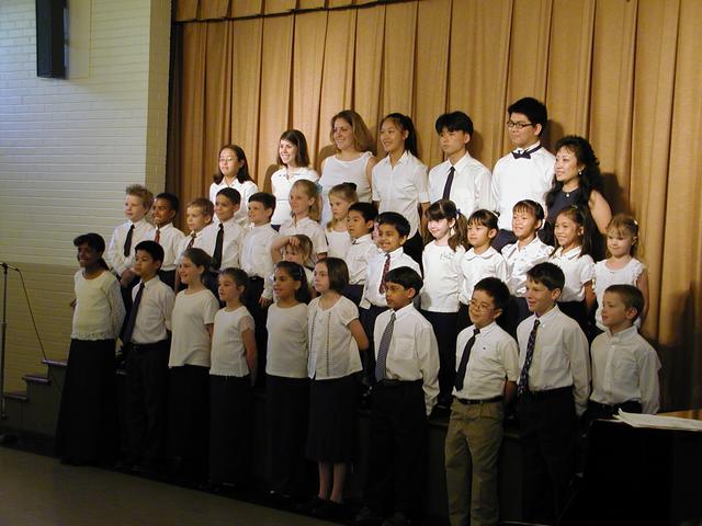 camera/2002/04(April)/04_28_Brittney's_Piano_Recital/640x480_P4280069.JPG