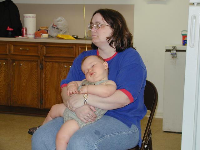 camera/2002/05(May)/05_05_Dax's_1st_Birthday_Party/640x480_P5050056.JPG