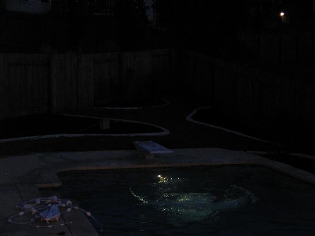 camera/2002/05(May)/05_24_Swimming/640x480_P5240149.JPG