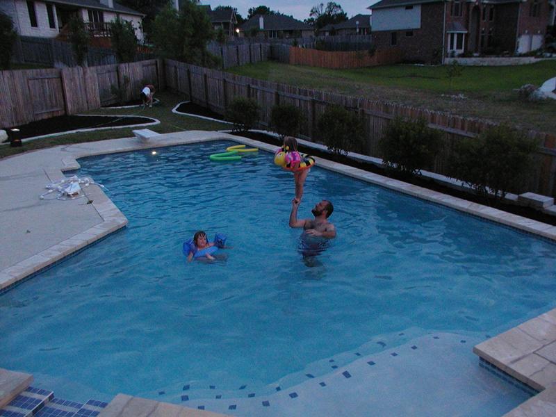 camera/2002/05(May)/05_24_Swimming/800x600_P5240130.JPG