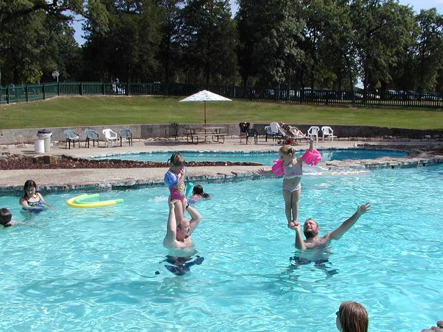 camera/2002/05(May)/05_25_Beyer_Reunion/640x480_P5250023.JPG