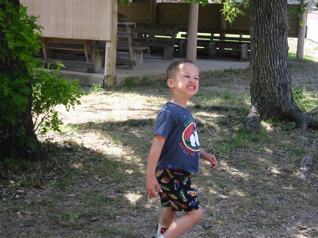camera/2002/06(June)/jamie/640x480_IMG_2149.JPG