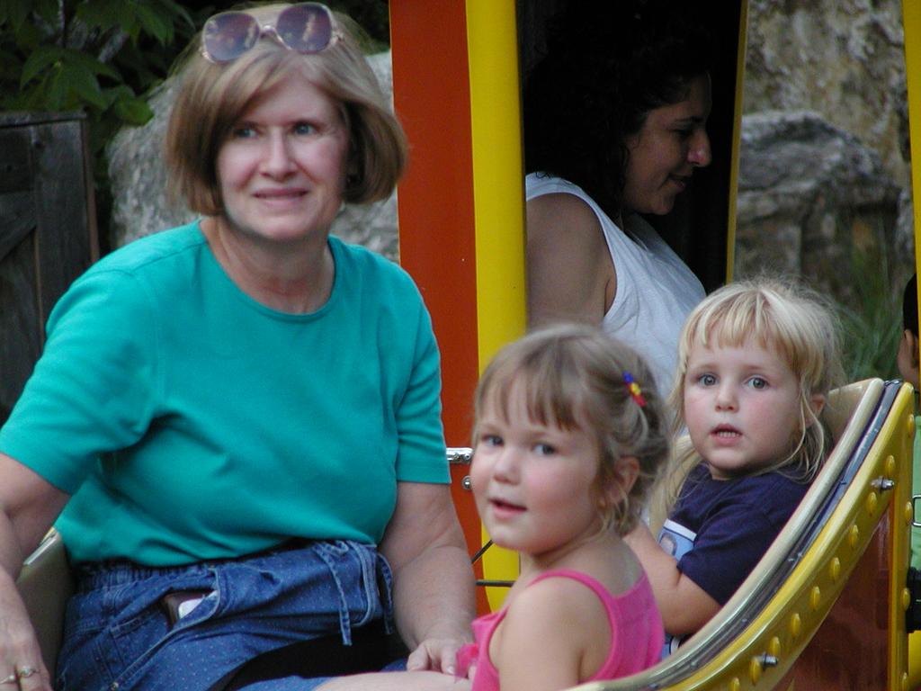 camera/2002/07(July)/07_20_Fiesta_Texas/1024x768_P7200069.JPG
