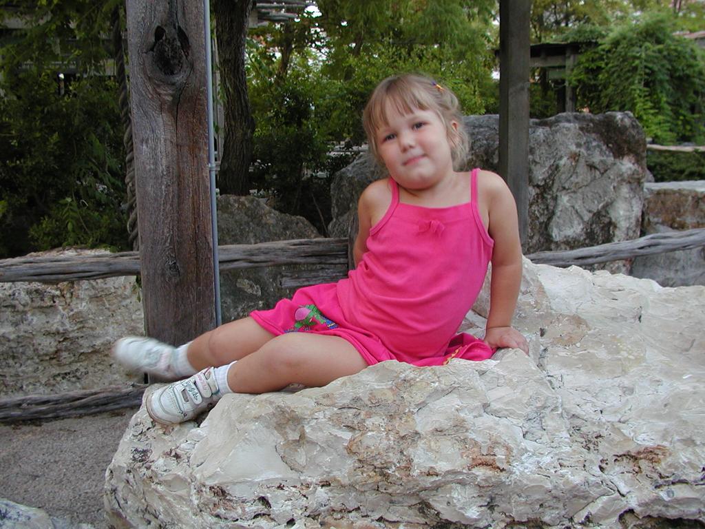camera/2002/07(July)/07_20_Fiesta_Texas/1024x768_P7200075.JPG