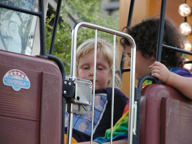 camera/2002/07(July)/07_20_Fiesta_Texas/640x480_P7200065.JPG