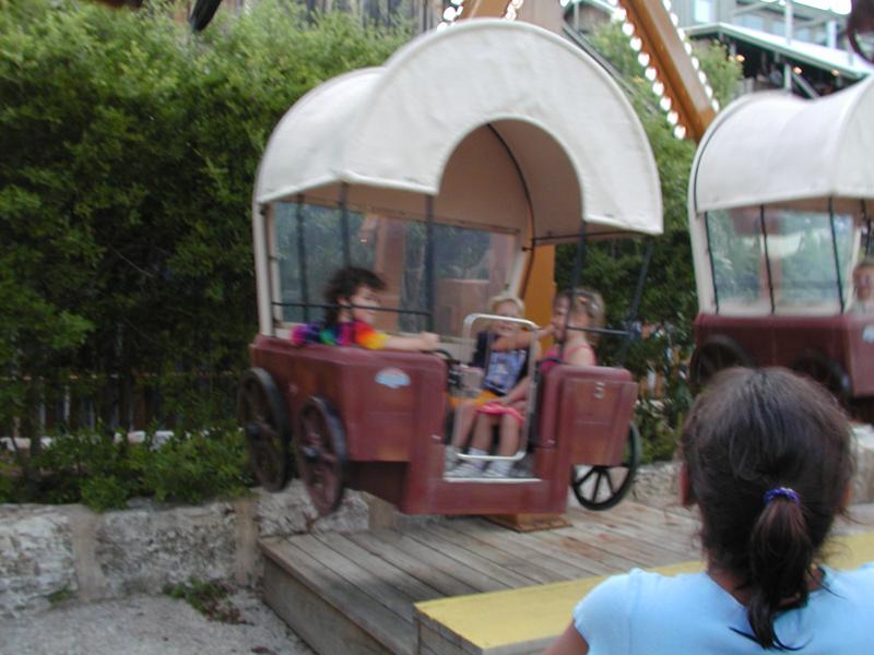 camera/2002/07(July)/07_20_Fiesta_Texas/800x600_P7200062.JPG