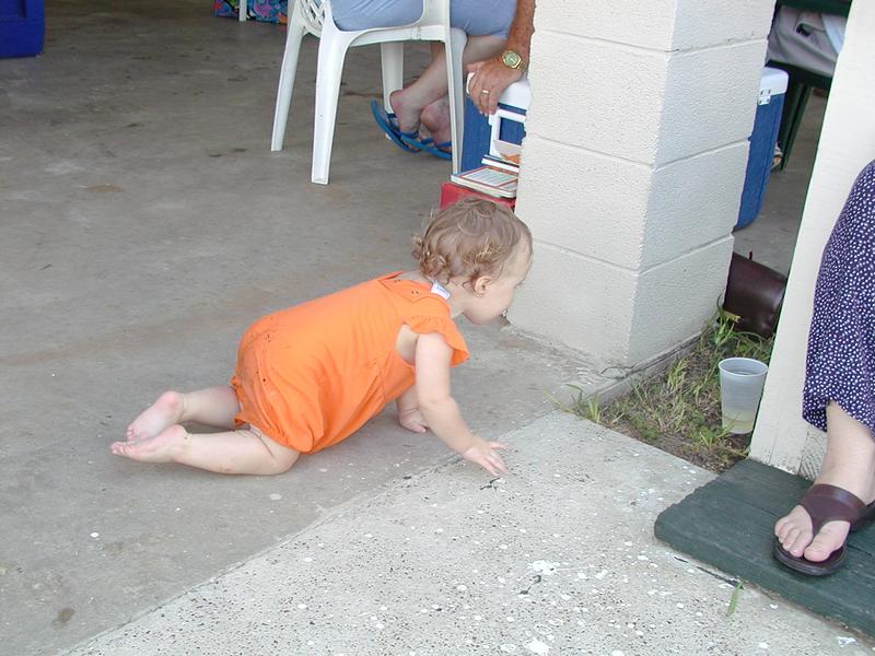 camera/2002/08(August)/08_10_Bryce's_1st_Birthday/800x600_P8100039.JPG