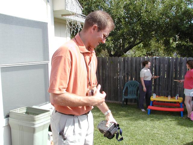 camera/2002/10(October)/10_05_Chance_and_Kalyani's_Birthday_Party/640x480_PA050125.JPG
