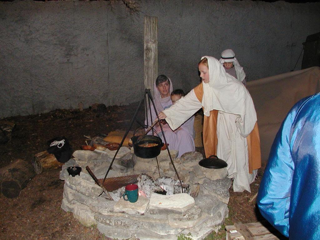 camera/2002/12(December)/12_15_Bethlehem_in_Burnet/1024x768_PC150060.JPG