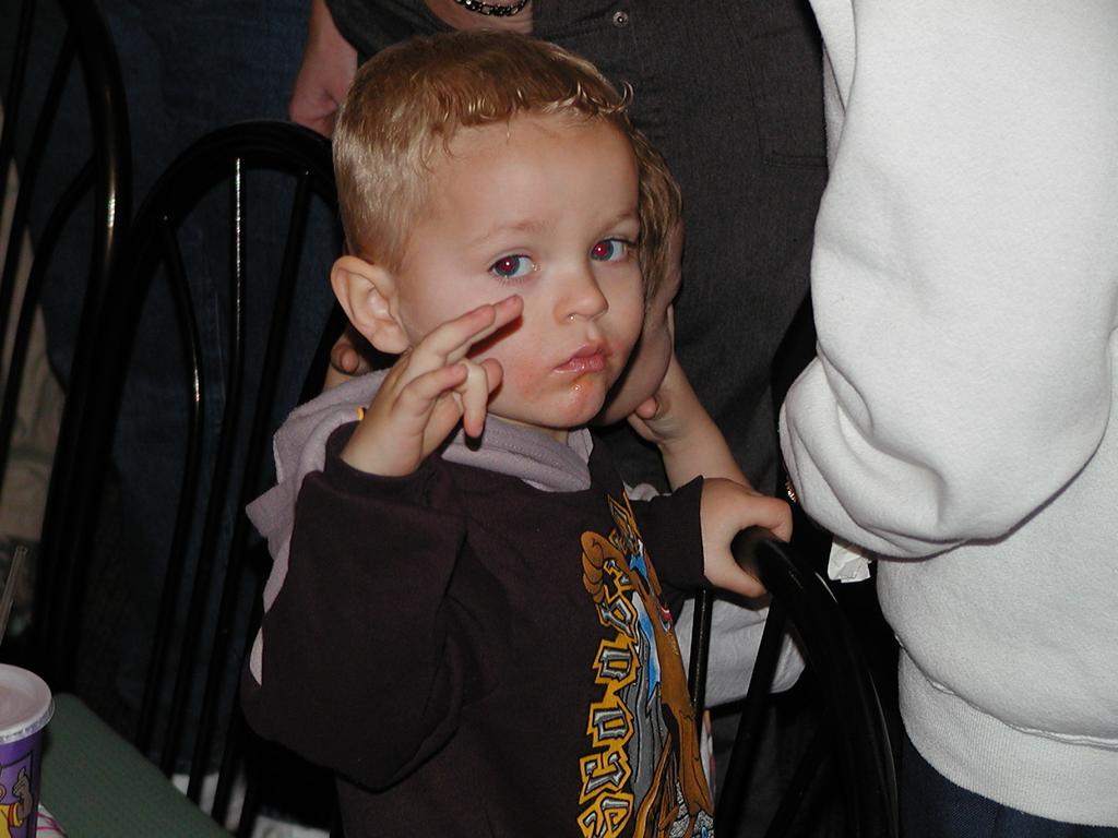 camera/2002/12(December)/12_15_Zen's_Birthday_Party/1024x768_PC150003.JPG