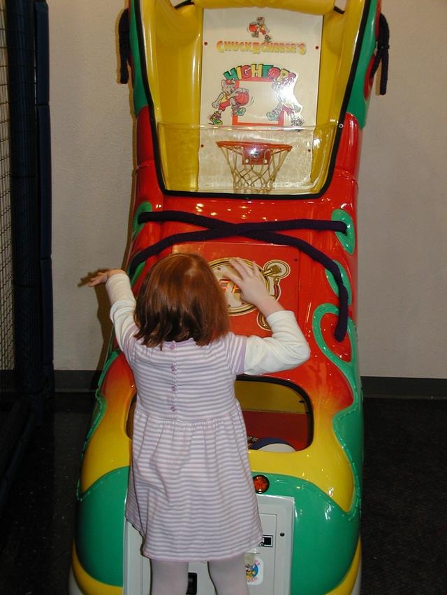 camera/2002/12(December)/12_15_Zen's_Birthday_Party/640x480_PC150020.JPG