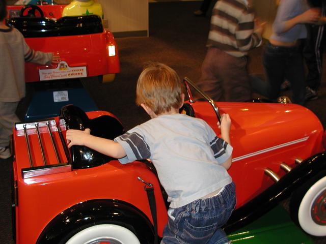 camera/2002/12(December)/12_15_Zen's_Birthday_Party/640x480_PC150050.JPG