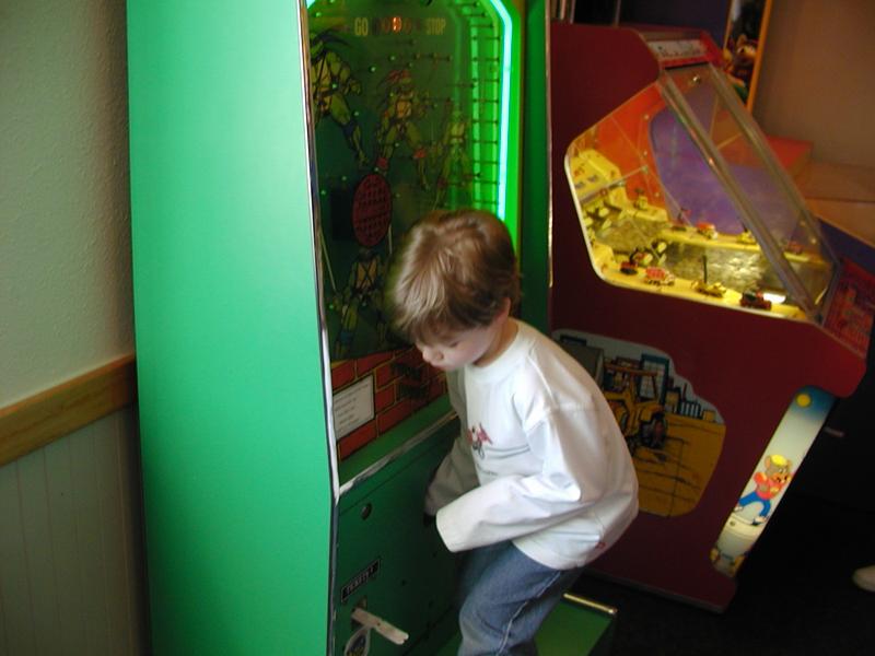 camera/2002/12(December)/12_15_Zen's_Birthday_Party/800x600_PC150012.JPG
