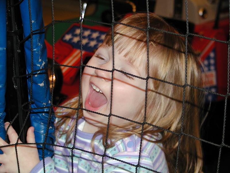 camera/2002/12(December)/12_15_Zen's_Birthday_Party/800x600_PC150043.JPG