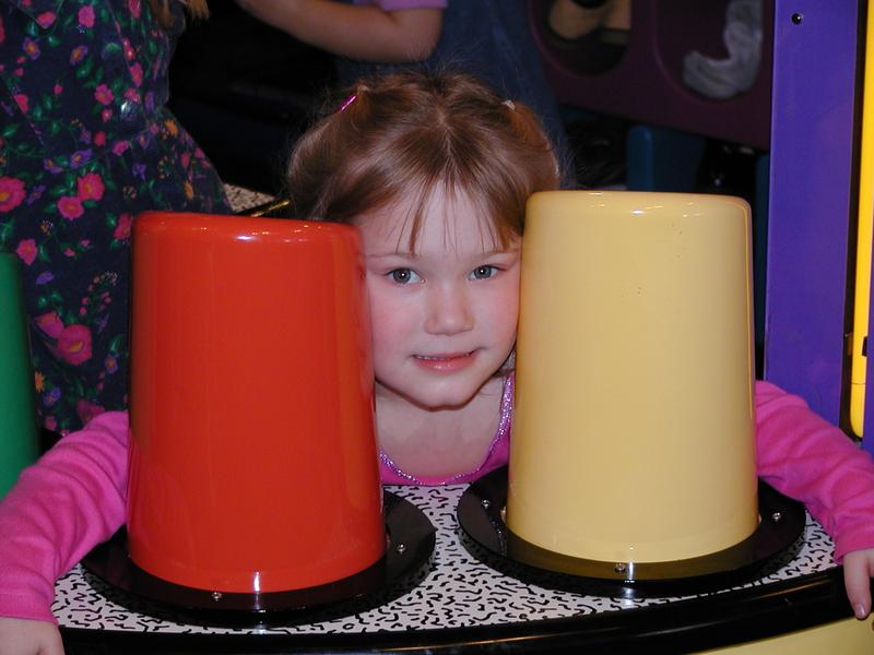 camera/2002/12(December)/12_15_Zen's_Birthday_Party/800x600_PC150052.JPG