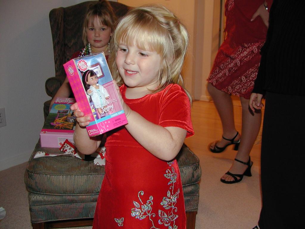 camera/2002/12(December)/12_24_Beyer_Christmas_Eve/1024x768_PC240056.JPG