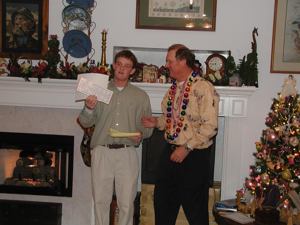camera/2002/12(December)/12_24_Beyer_Christmas_Eve/1024x768_PC240124.JPG