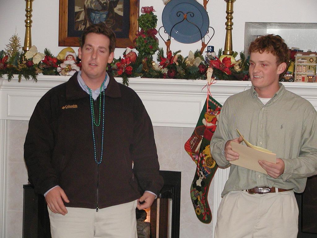 camera/2002/12(December)/12_24_Beyer_Christmas_Eve/1024x768_PC240127.JPG