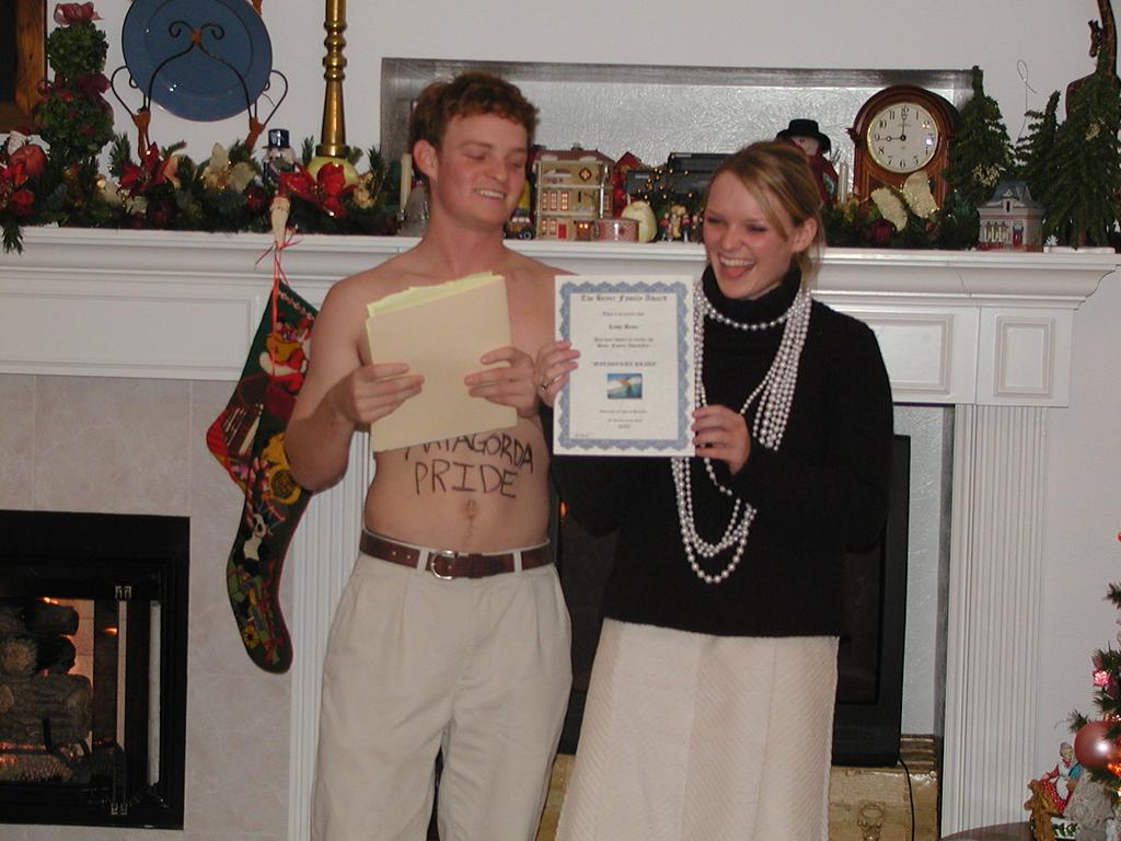 camera/2002/12(December)/12_24_Beyer_Christmas_Eve/1024x768_PC240140.JPG