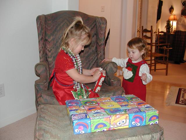 camera/2002/12(December)/12_24_Beyer_Christmas_Eve/640x480_PC240049.JPG