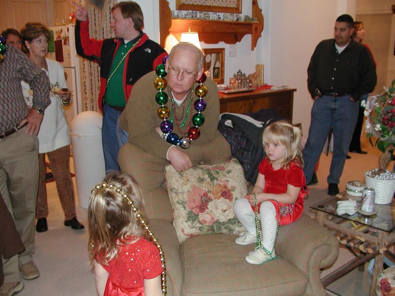 camera/2002/12(December)/12_24_Beyer_Christmas_Eve/800x600_PC240086.JPG