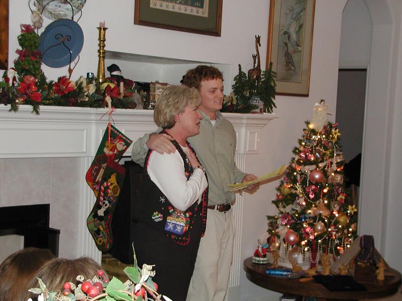 camera/2002/12(December)/12_24_Beyer_Christmas_Eve/800x600_PC240101.JPG