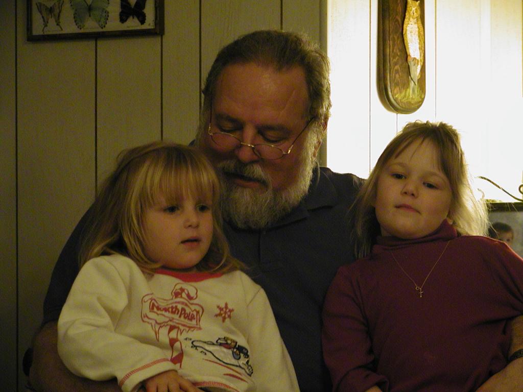 camera/2002/12(December)/12_25_Christmas_at_Grandmom's/1024x768_PC250081.JPG