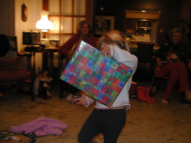 camera/2002/12(December)/12_25_Christmas_at_Grandmom's/640x480_PC250090.JPG